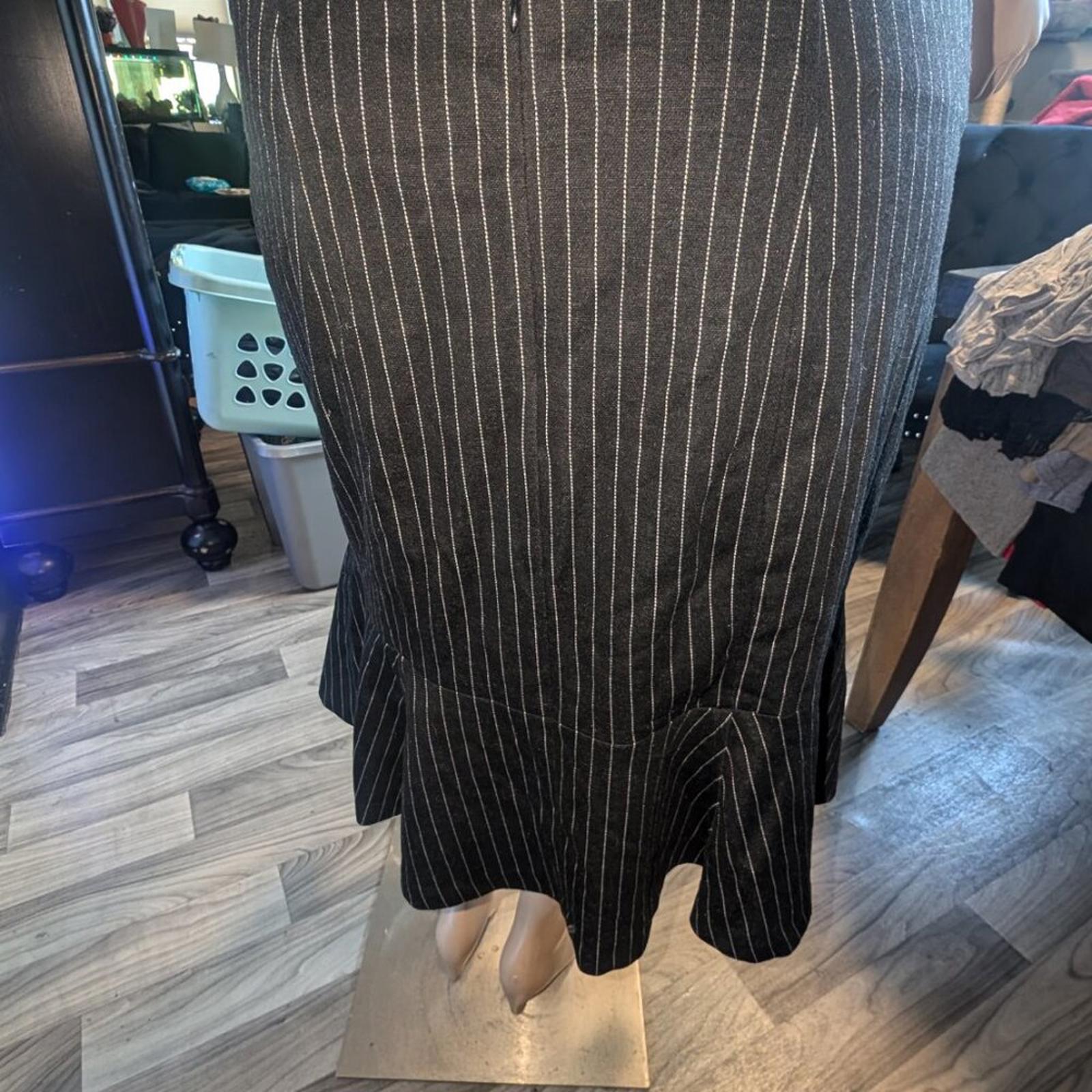 🖤 Lane Bryant Black Pinstriped Ruffle Hem Skirt (Size 22)